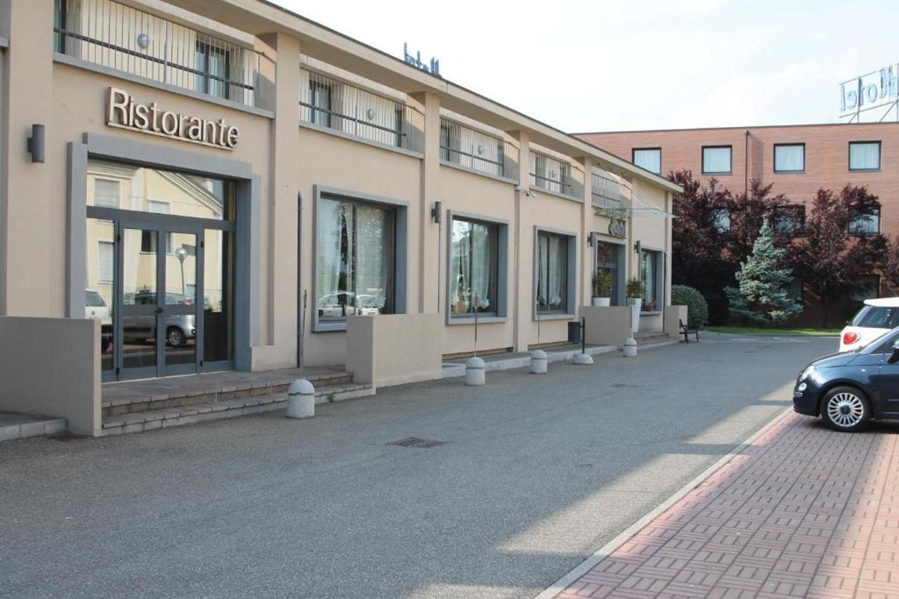 Mh Hotel Piacenza Fiera Exterior foto