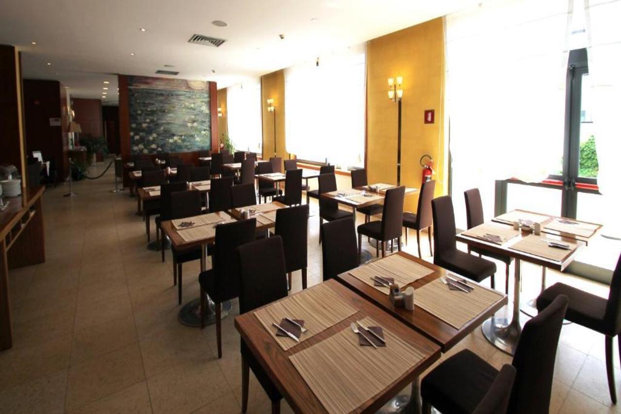 Mh Hotel Piacenza Fiera Exterior foto
